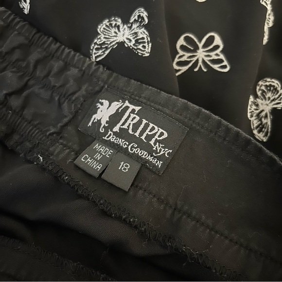 Tripp NYC Black Skirt with White Butterfly Design 18 - Picture 5 of 9